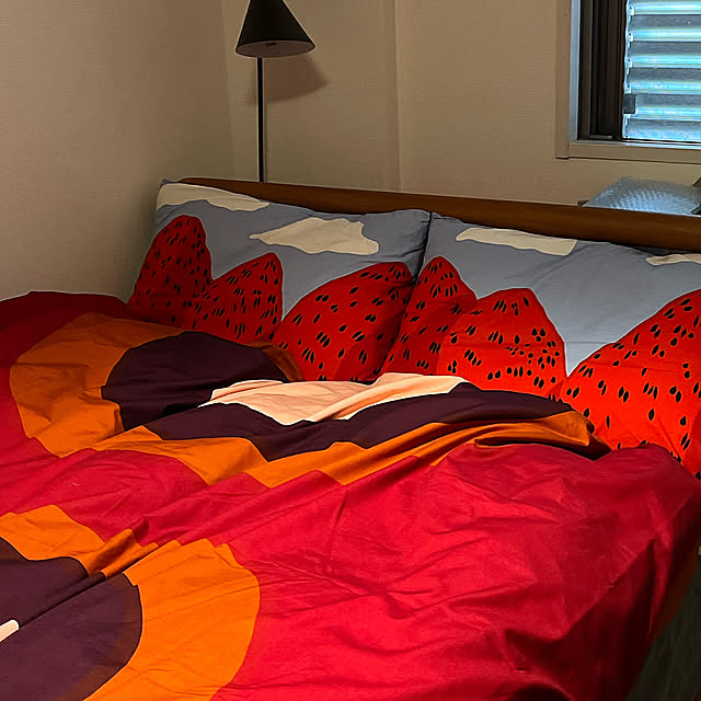 Bedroom,マンシッカ枕カバー,マンシッカ,枕カバー,マリメッコ,北欧,marimekko,北欧インテリア,マンションインテリア,マンション暮らし,マリメッコばかりですいません,マリメッコ布団カバー,マリメッコ　メローニ Inarichinの部屋