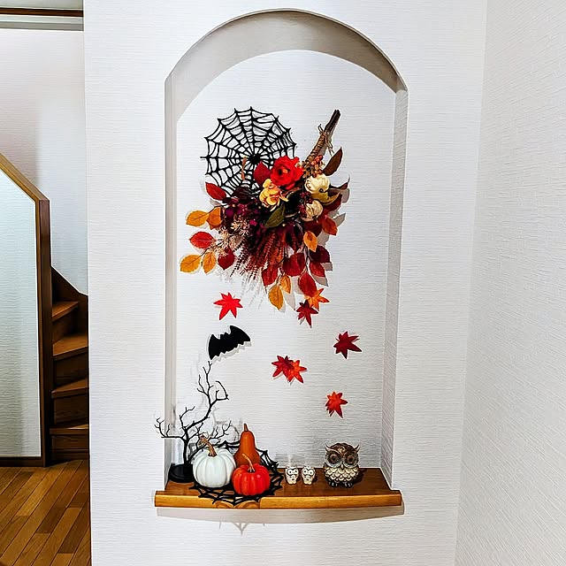 Entrance,ハロウィン,ダイソー,100均,セリア,フェイクグリーン,プチプラインテリア,見て頂きありがとうございます,IKEA,ニッチディスプレイ,ハロウィンスワッグ手作り yukunの部屋