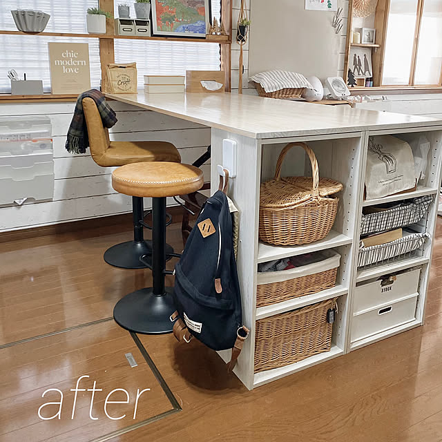 Kitchen,IKEA,壁紙屋本舗,浮かす収納,ニトリ,窓枠棚DIY,ダイニングテーブルDIY,ランドセル,コマンドフック,仮置き,通学グッズ hito-hitoの部屋