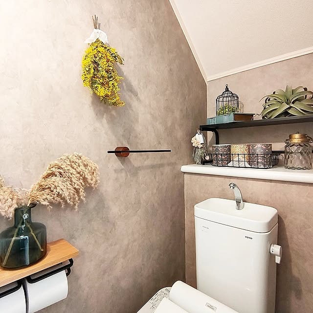 Bathroom,春の模様替え,壁紙DIY,コンクリート風壁紙,ミモザドライ,スワッグ手作り,ペーパーホルダーDIY,韓国インテリア,北欧,ナチュラル,DIY,リメイク,ディスプレイ棚,ガーデン雑貨,パンパスグラス,Instagramやってます,皆さんに感謝です(*˙˘˙*)ஐ,いつも見て下さってありがとうございます YUKKIの部屋