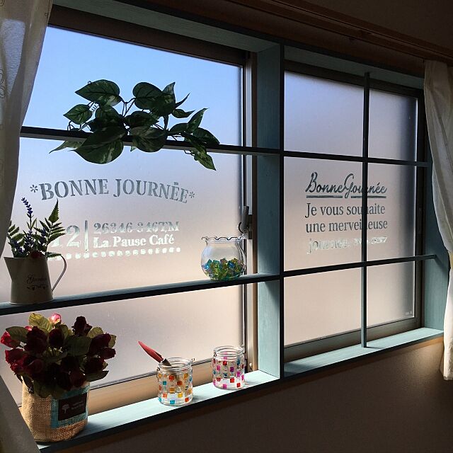 Overview,DIY,昭和ポンコツチーム,手作り,カインズ曇りガラス風シート,窓枠,ステンシル,カインズの塗料 hirokoの部屋