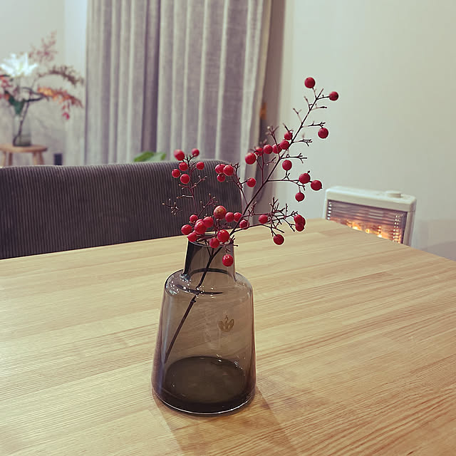 シンプルインテリア,ホルムガード　HOLMEGAARD,ホルムガード フラワーベース,ホルムガード フローラ,北欧,ガラスの花瓶,植物のある暮らし,フラワーベース,Lounge kurinokiの部屋