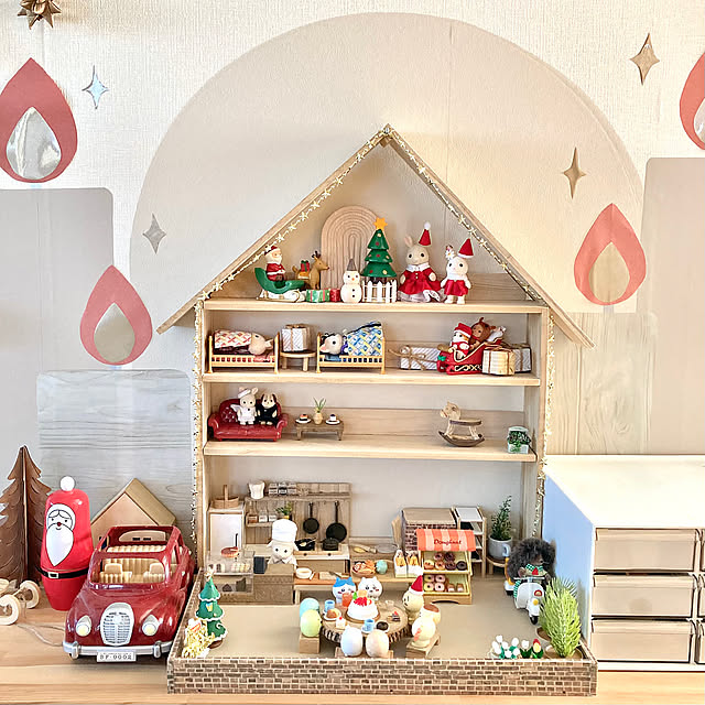 Lounge,ミニチュア家具,木材,ドールハウス,ちいかわ,すみっこぐらし,ミニチュアクリスマスパーティー,ミニチュア,シルバニアファミリー,セリア,雑貨,ナチュラル,ハンドメイド,クリスマス,Daiso,建売住宅,こどもと暮らす,こどものいる暮らし merutoの部屋