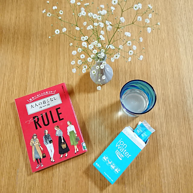 My Desk,収納,水分補給,イオンウォーター,ポカリのまなきゃ,ポカリフォト,こどもと暮らす,子どものいる暮らし,すっきり暮らしたい,休憩,赤ちゃんのいる暮らし reguの部屋