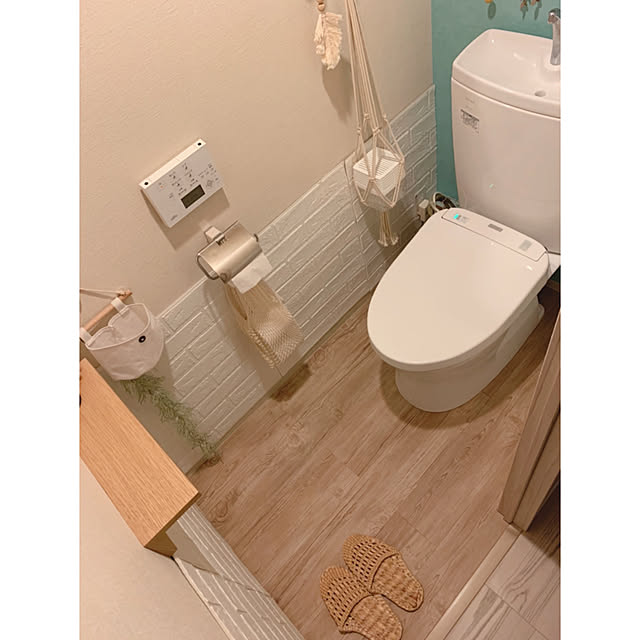 ナチュラルウッド,フロアシート,トイレの床,トイレ,DIY,はがせるフロアタイル,DreamSticker,ドリームステッカー,床材,ig→kiyo_home,暮らしのハンドブック2022,ナチュラルインテリア,マンションインテリア,こどものいる暮らし,Bathroom kiyoの部屋