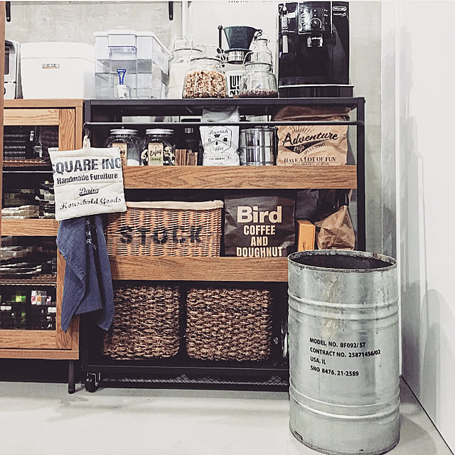 Kitchen,ダルトン,バクバク,無印良品,ワゴン,かご収納,ヴィンテージ,リノベーション,インダストリアル,マイホーム,instagram→saya.makky,カフェ風インテリア,男前インテリア,男前雑貨,ブルックリンスタイル,journal standard Furniture,ダストボックス,ステンシル,造作キッチン,クラフトバッグ,セリア saya.makkyの部屋