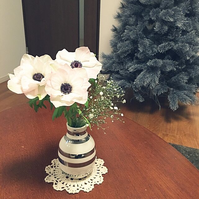 アネモネ,フラワーベース,花器,花瓶,シルバー,オマジオ,KAHLER,ケーラー,楽天で買ったもの,クリスマスツリー,花のある暮らし,My Desk ALPSの部屋
