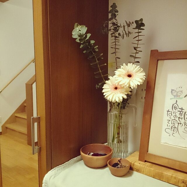 Entrance,花のある暮らし,無印良品,ユーカリ,ガーベラ,TADAさんの作品 nissyの部屋