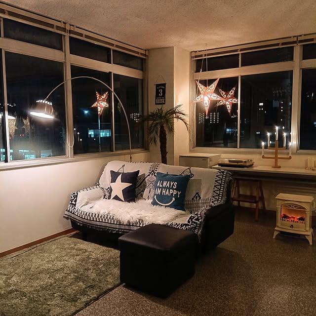Overview,ソファ,クッション,照明,西海岸インテリア,セカンドリビング,ヤシの木フェニックス,観葉植物,イケア,ニトリ,間接照明,２枚目投稿,オットマンスツール,イベント参加,たくさんのいいねありがとうございます♡ mikeの部屋