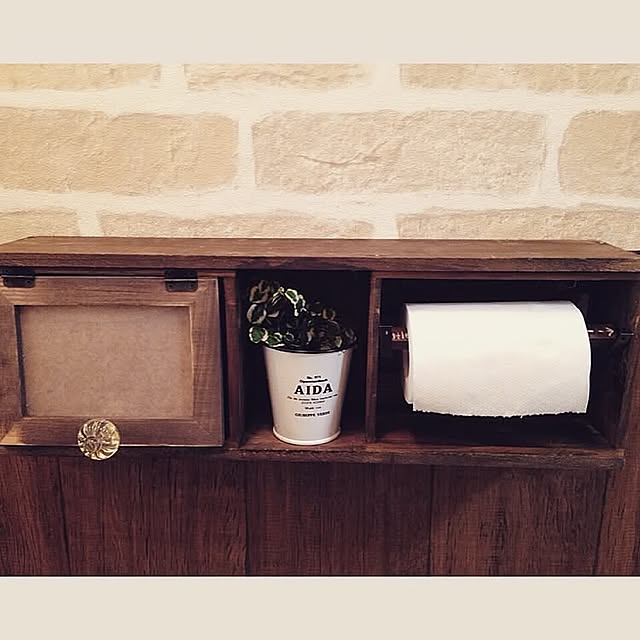 Bathroom,プミラ,オイルステイン ウォルナット,100均,DIY,セリア,観葉植物,トイレットペーパーホルダー,窓枠風飾り,トイレットペーパーホルダーdiy Mihoの部屋