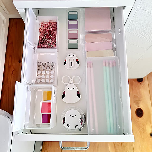 Bedroom,IKEA,文房具収納,カフェ風,ホワイト×ウッド,ホワイトインテリア,北欧インテリア,海外風インテリア,DIY,腰板DIY,造作棚DIY,格子枠DIY mamyuの部屋