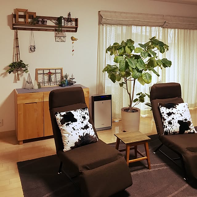 Lounge,リクライニングチェア,ニトリのクッションカバー,ウンベラータ,飾り棚DIY,家具通販のロウヤ,LOWYA marimo.の部屋