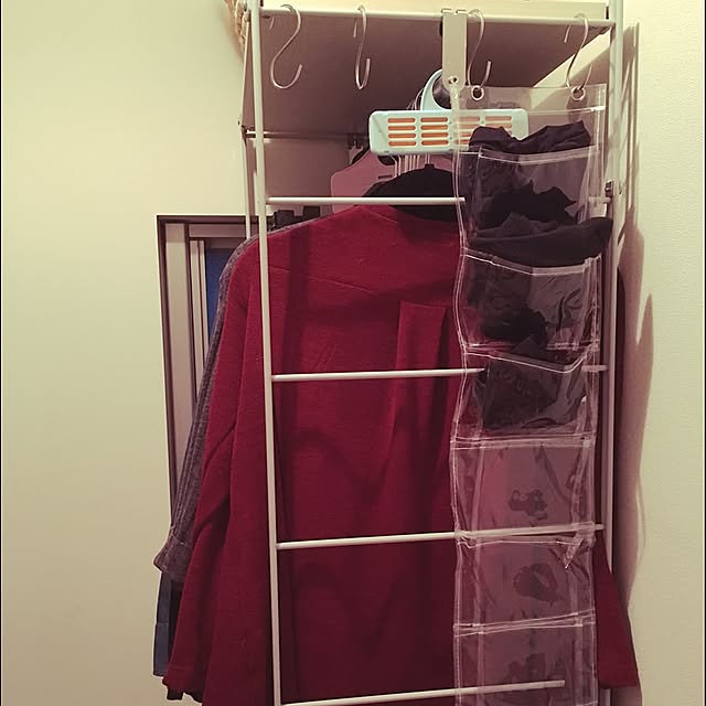 Bedroom,ウォールポケット,無印良品 収納,無印良品,100均,整理収納部,整理収納アドバイザー２級,整理収納,シンプル収納,セリア,無印良品 棚,100均 収納,衣類収納 tanari_nuの部屋