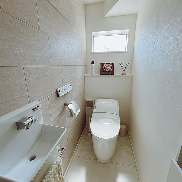 Bathroom,MARNA,モノトーン,ホワイトインテリア,海外インテリア,ホテルライク,ホワイトハウス,子どもと暮らす,LIXIL chimiの部屋