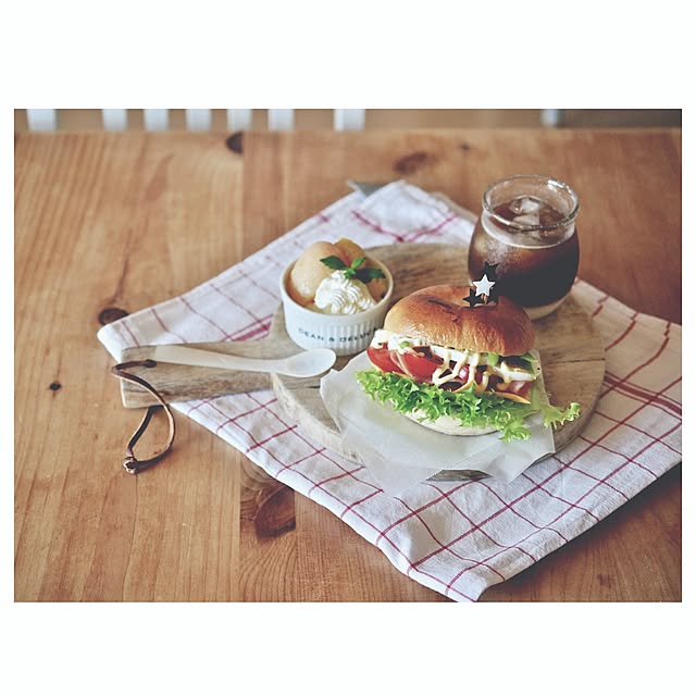 My Desk,朝食,朝ごパン,暮らしを楽しむ,おうちカフェ,丁寧な暮らし,おうち時間,キッチン雑貨,冷たいドリンク,器,アイスコーヒー,フルーツ,桃のコンポート oliveの部屋