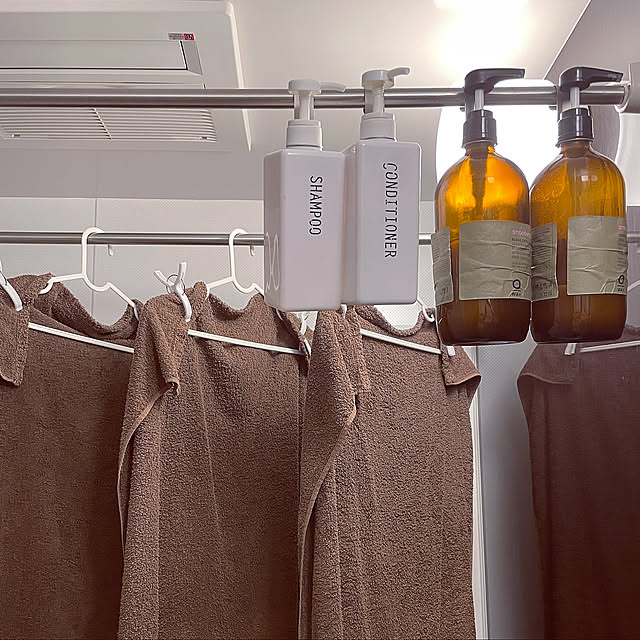 無印良品,ボトルハンギングフック,セリア,バスタオル干し,2021.8.14,吊り下げ収納,コメントお気遣いなく♡,いいねの押し逃げごめんなさい,お掃除道具,いつもいいねやコメありがとうございます♡,Bathroom hiyupan88の部屋
