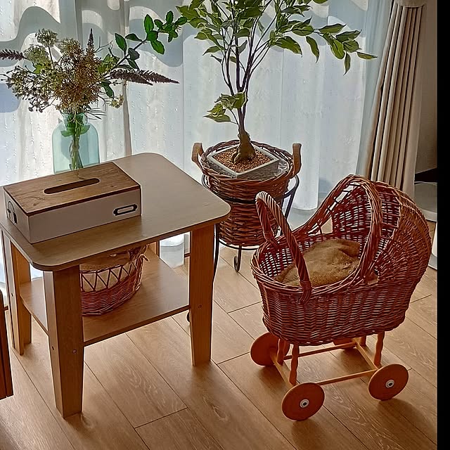 家具,ナチュラル,ナチュラルインテリア,ナチュラル雑貨,中古マンション,狭い家,築30年超,古いマンション,子供と暮らす。,ナチュラルが好き,おうち時間,乳母車,乳母車風のかご,乳母車かご,ブランケット,ブランケット収納,かわいい家具,かご,フェイクグリーン,My Shelf nenemamaの部屋