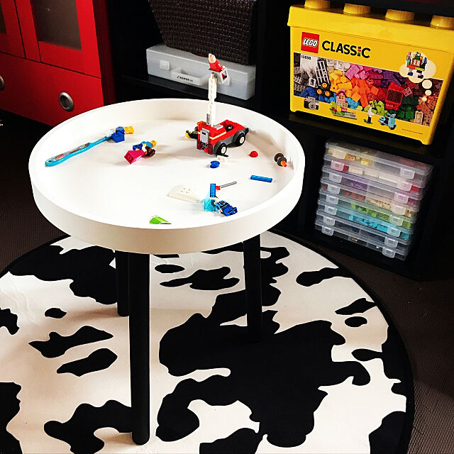 牛柄ラグ,プレイテーブル,LEGO収納,LEGO,キッズルーム kotokichiの部屋
