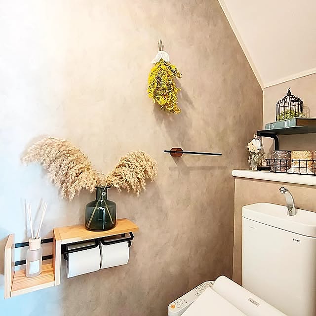 Bathroom,トイレのインテリア,壁紙DIY,タオルバーDIY,ペーパーホルダーDIY,アイアン,パンパスグラス,ミモザ,スワッグ手作り,北欧,ナチュラル,韓国インテリア,フラワーベース,ドライフラワー,花瓶,IKEA,コンクリート風壁紙,壁紙屋本舗,Instagramやってます,皆さんに感謝です(*˙˘˙*)ஐ,いつも見て下さってありがとうございます,before→after YUKKIの部屋