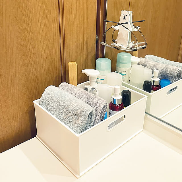 Bathroom,ズレない工夫,収納を考える,スッキリ暮らす,洗面所 収納,ごちゃごちゃさせない,靴下収納カップ,薬を入れる場所,スキンケア,片付けやすく,整える喜び,シンデレラフィット♡,ダイソー,Nインボックス,ニトリ,洗面所グッズ,キュレル,敏感肌,吸盤フック,メガネ置き kawauso15の部屋