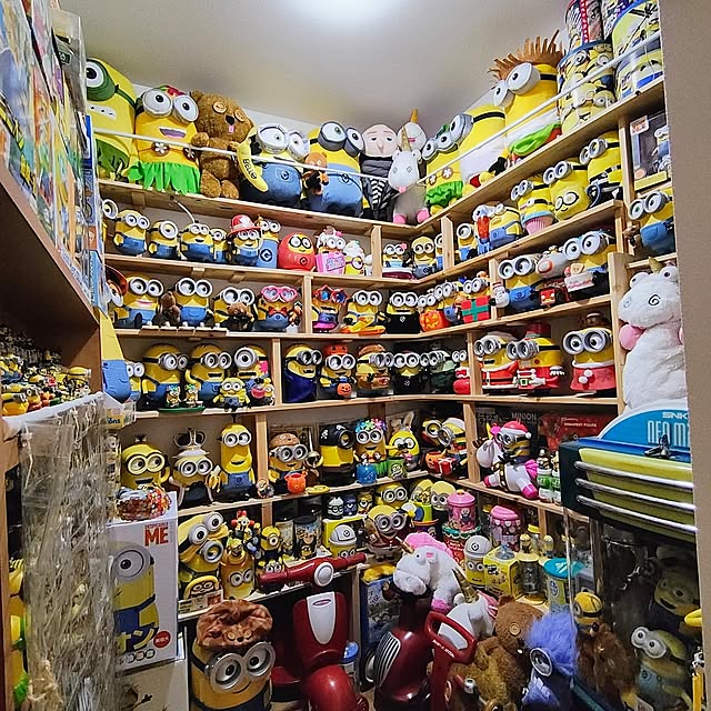 My Shelf,ミニオン,収集家,マニア,アメリカン,アメリカン雑貨,USA,海外風インテリア,アメリカンポップ,アメリカンダイナー,アメリカンハウス,西海岸インテリア,サーファーズインテリア,ガレージハウスに憧れる,ポップな雑貨,アメリカンなお家にしたい,ラジオフライヤー,フィギュア収納,ぬいぐるみ収納 mowchanの部屋