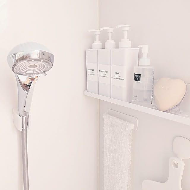 Bathroom,100均,ディスペンサー,セリア,インテリア,ワンルーム,一人暮らし,1人暮らし,1K,1R,レオパレス,ひとり暮らし,賃貸インテリア,賃貸でも諦めない！,1K 1人暮らし,せまくても諦めない！,1K ひとり暮らし,レオパレス21,レオパレスでも諦めない,レオパレスインテリア,レオパレスDIY,レオパレスだからできる事,リファファインバブルU,リファ,イベント参加,MARNA,マーナ,山崎実業,tower megurinの部屋