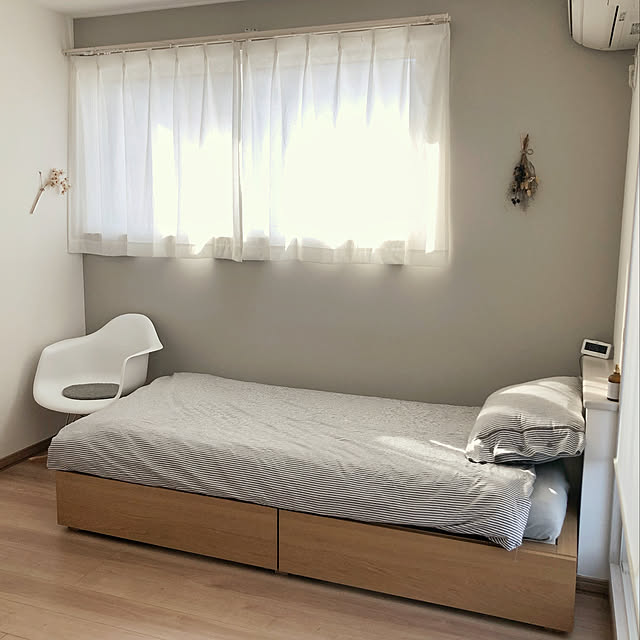 Bedroom,Pana Home,グレーインテリア,無印良品,北欧,ドライフラワー,アクセントクロス,グレーの壁,IKEA,一人暮らし le_yの部屋