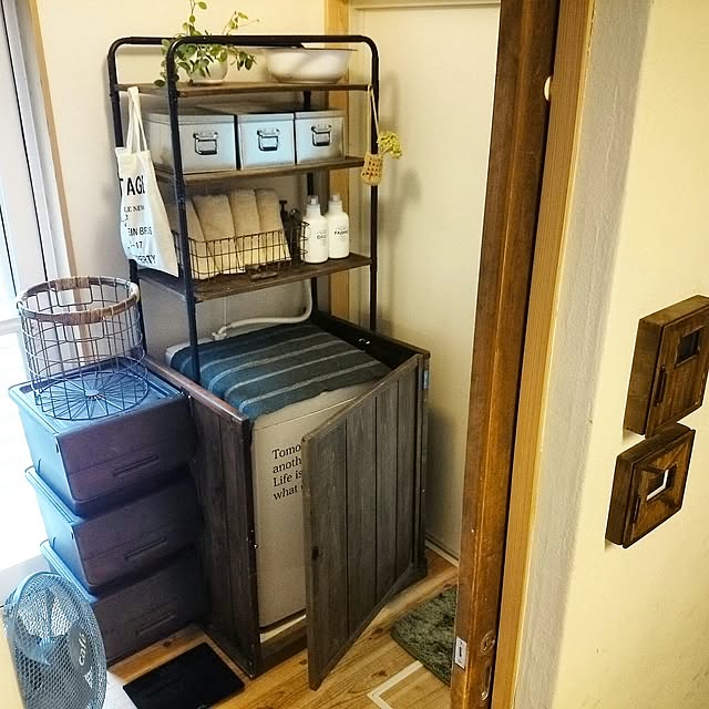 Bathroom,洗濯機,SANYO,家具はお義父さんがDIY!,DIY,サニタリー,山善,インスタ→slow.life.works,インターホンカバー,給湯器カバー,扇風機リメイク slow-lifeの部屋