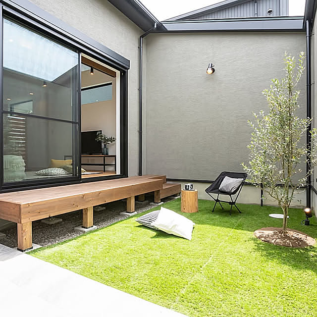こども部屋,新築一軒家,ステイホーム,カフェ風,フリースペース,イタウバ,中庭デッキ,人工芝,Entrance juliet0704の部屋