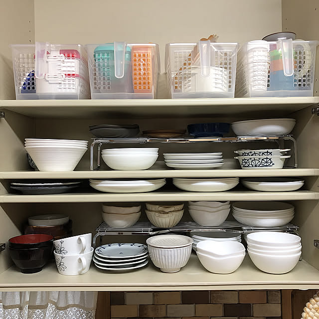 100均取手付きカゴ,コンロ奥ラック,吊り戸棚収納,食器収納,コの字家具・コの字ラック,キッチン背面収納,Kitchen,整理収納 ikubooの部屋