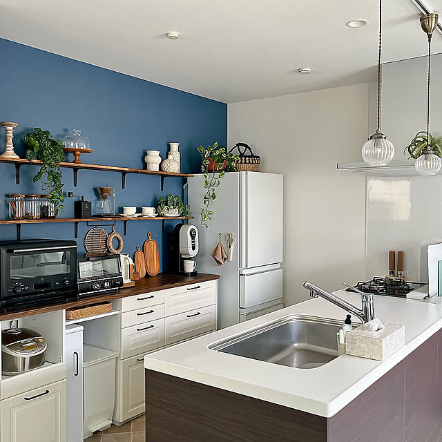 Kitchen,象印オーブンレンジ,象印,アクセントクロス ブルーグレー,アクセントクロス,オープン収納,オープン棚,飾り棚,DIY,IKEA,わが家のキッチン,フォローすごく嬉しいです♡,いいね、いつもありがとうございます♡,いつも見てくださって、感謝です♡,建売住宅,建売住宅でも自分らしく,建売だけど心地よく,アジア工房,アラジンコーヒーブリュワー,アラジン cotoriの部屋