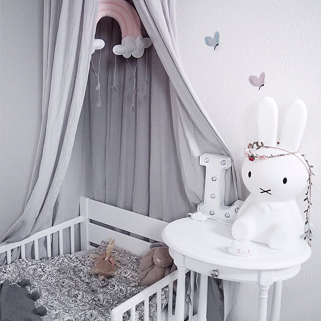 Bedroom,北欧,真っ白インテリア,くつろぎ空間,海外インテリア,ナチュラルインテリア,IKEA,インスタと同じpic,こどものいる暮らし,カリフォルニア,新居,賃貸,グレー,北欧インテリア　,植物,グレーインテリア,ナチュラル,新築,海外,IGと同じpic！,ていねいな暮らし,DIY,シンプル,ミニマリスト,北欧雑貨,キッズルーム,海外在住 lillyの部屋