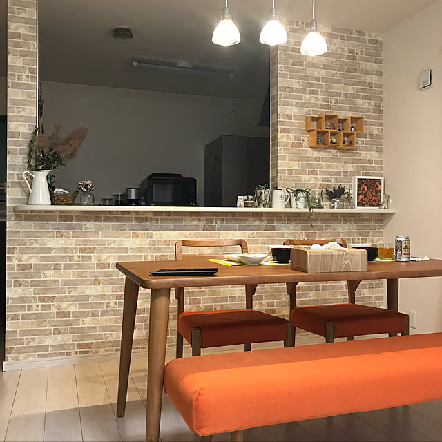 セルフリフォーム中,生のり付き壁紙,サンゲツ壁紙,壁紙貼り替え,建売住宅だけど可愛くしたい！,オレンジ色が好き,オレンジインテリア,エアープランツ★,RoomClipドラマ化,Overview umeboshi08の部屋