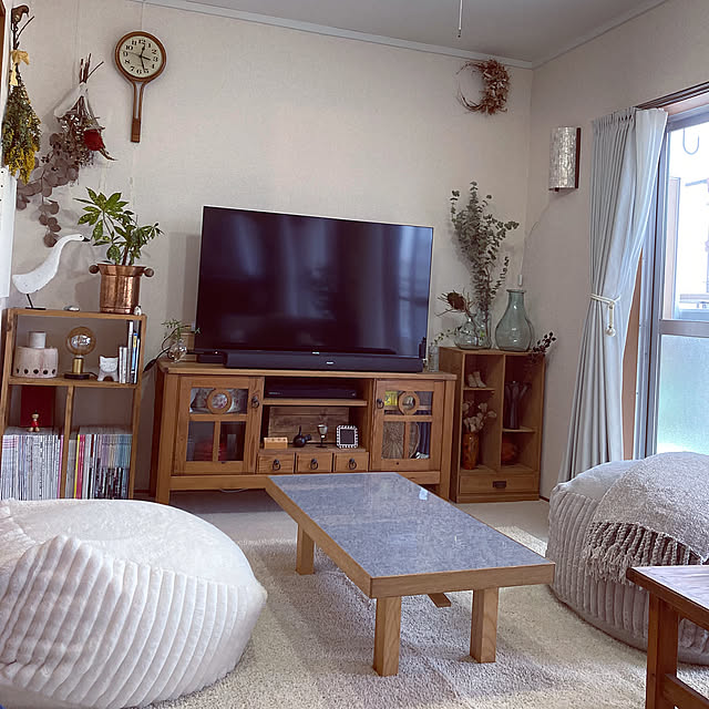 Lounge,古いものが好き,テレビ周り,ローテーブル,ドライフラワーのある暮らし,ビーズクッション,リビング,古い賃貸,ふたり暮らし,心地よい暮らし,穏やかな日常に感謝 kurokoの部屋