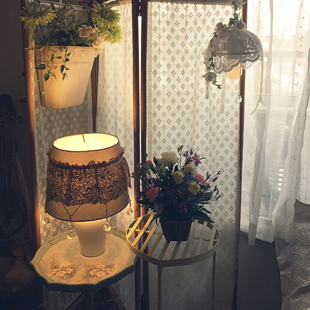 IKEAランプシェードリメイク,セリアLEDキャンドルライトリメイク,お花のプレゼント♡,リメイク,Bedroom yurikaの部屋