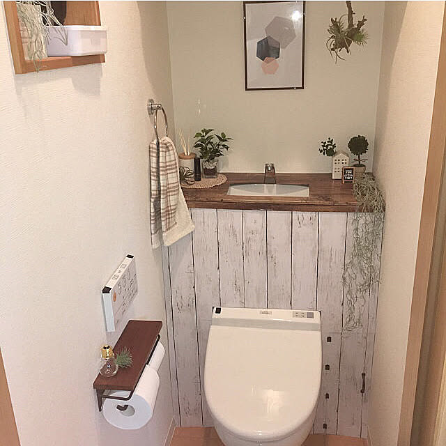 お部屋以上のお気に入り空間に♡気軽に試せるトイレのDIY