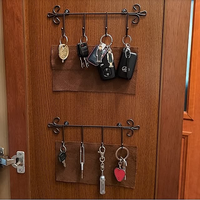 Entrance,フック,整理整頓頑張りたい人,玄関まわり,靴箱の扉,裏面利用,セリア,アイアン風,鍵置き場,鍵掛け Rの部屋