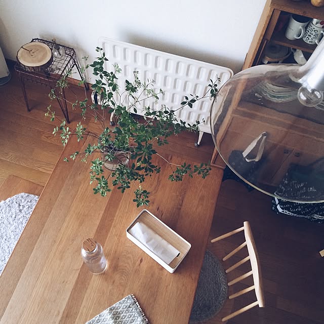 My Desk,frascoglass,Normann Copenhagen,flame,HAY,北欧,賃貸マンション,無垢テーブル,木のもの,シープスキン,IKEA,MoMonatural,ドウダンツツジ,緑のある暮らし yurikissaの部屋