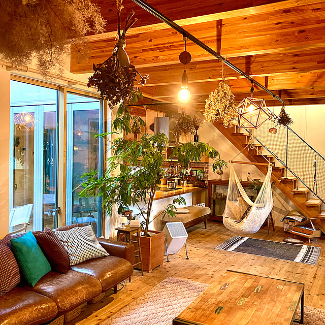 Lounge,木のある暮らし,ナチュラル,カフェ風,花のある暮らし,木のぬくもり,心地よい暮らし green.green.greenの部屋