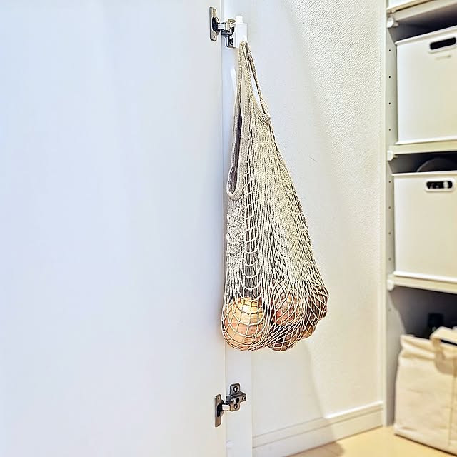 吊り下げ収納,セリア,蝶番,メッシュバッグ,鴨居フック,玉ねぎ収納,2024.8.27,デッドスペース活用,一人暮らし YuriYuriの部屋