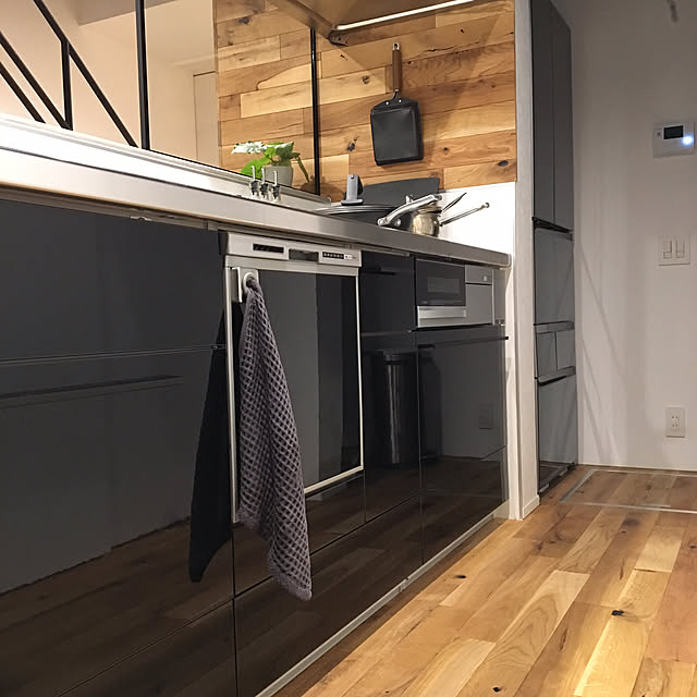 Kitchen,オークの壁,DALTON ,タオルホルダー,サタデーズっぽい家,ステンレス萌え,中庭のある家,吹き抜けのある家,モルタルキッチン,いつもいいね！ありがとうございます♪ Noboの部屋