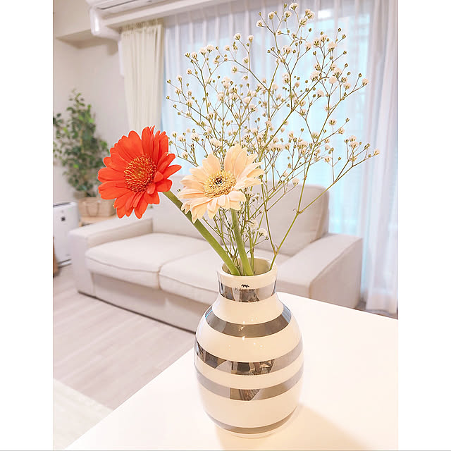 花のある暮らし,ケーラー オマジオ,かすみ草,ガーベラ,マンション,Lounge miffyの部屋