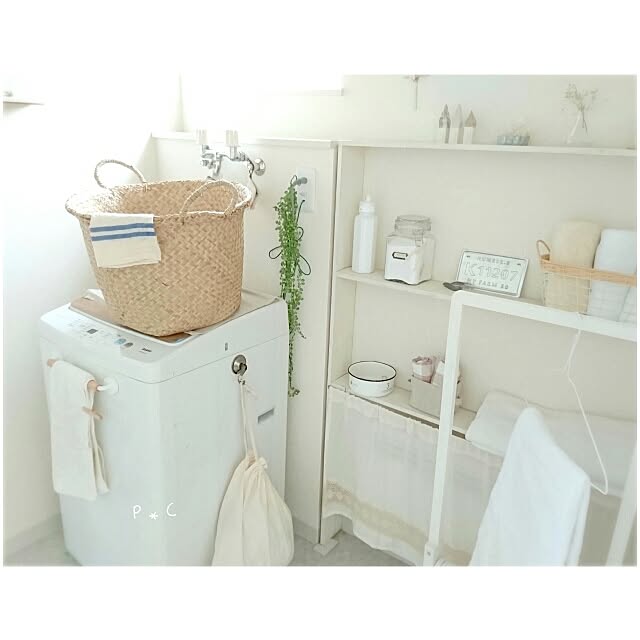 Bathroom,いいね・フォローに感謝してます*✲ﾟ*,ランドリールーム,フェイクグリーン,DIY,ナチュラル,大好き作家さんのハンドメイド♡*,セリア,１００均,ドライフラワー大好き♡,ダイソー,blogも書いてます＊゜,かご大好き,ホワイトインテリア,洗濯室,お気に入りと過ごす時間 *,手作りで溢れたお家,手作り,シンプルほっこり *,サニタリー,サニタリールーム,シンプル,シンプルナチュラル,シンプル可愛い＊゜,すっきり暮らす。,ナチュラルインテリア,かご,棚DIY,sulut！,木製ハンガーラック p..cの部屋