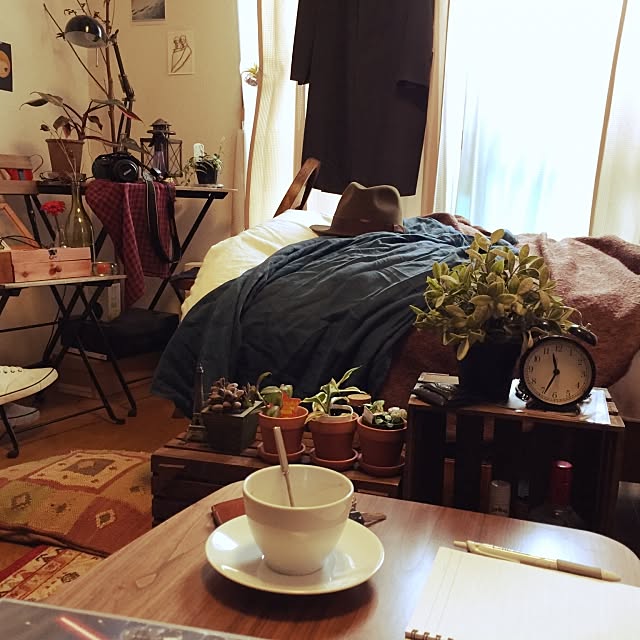 Bedroom,1人暮らし,観葉植物,照明,一人暮らし,フェイクグリーン,アンティーク,100均,ドライフラワー,カフェ風,雑貨,3Coins peishun02の部屋