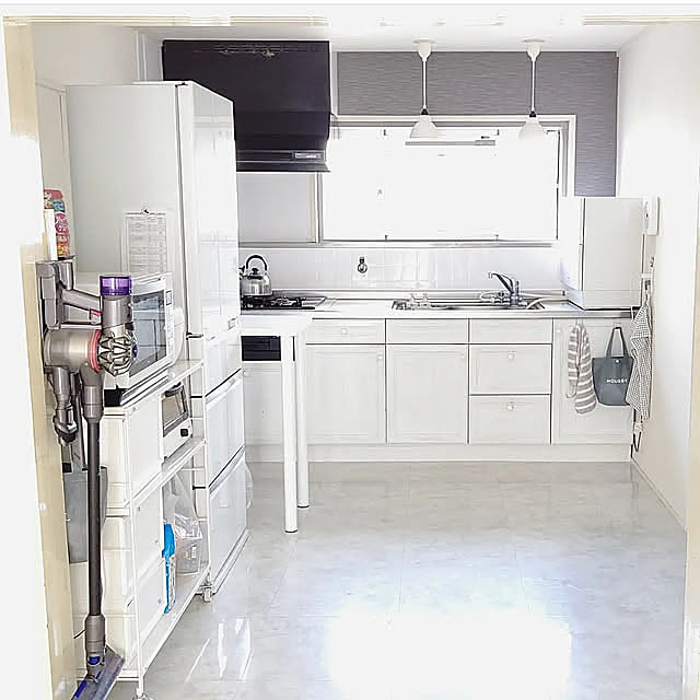Kitchen,白×グレー,団地,目指せ！ミニマリスト,ものを減らしたい,生活感なくしたい,シンプルインテリア,キレイを保ちたい,掃除しやすく,すっきり♡ Kaori39の部屋