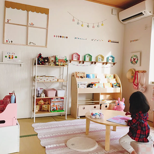 パステルカラー,和室,畳スペース,カラフルな部屋,カラフル,子供部屋,3歳娘,絵本棚,くまのがっこう,子供部屋女の子,ちゃぶ台,円卓,ナチュラルインテリア,Bedroom usagi_homeの部屋