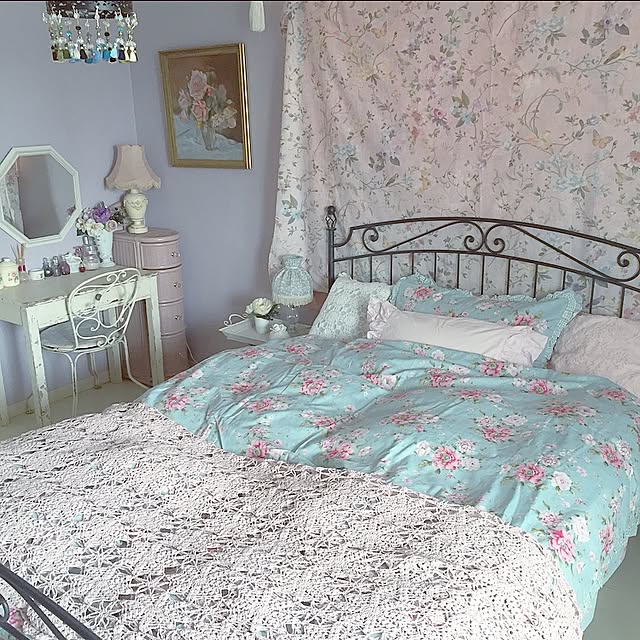 Bedroom,フレンチシャビー,フレンチシック,シャビーシック,アイアンベッド,花柄,ZARA HOME,ザラホーム,ローラアシュレイ,姫部屋,Francfranc,フランフラン,セルフDIY,寝室,ベッドルーム SAKURAの部屋