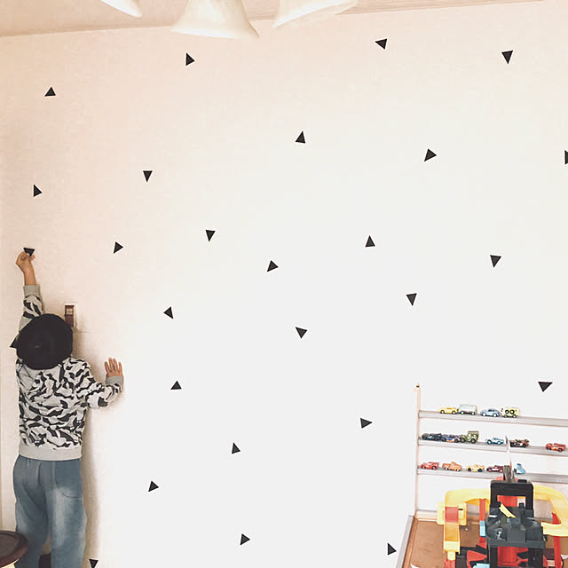 On Walls,ステッカー手作り,黒板シート,100均DIY,ツートンカラー,生活感をなくしたい,男の子と暮らす。,Instagram→su_yuko,Instagramやってます,DIY,グレーインテリア,モノトーン,手作り,グレー×白,100均大好き,DIY女子,可愛くしたい！ Yukoの部屋