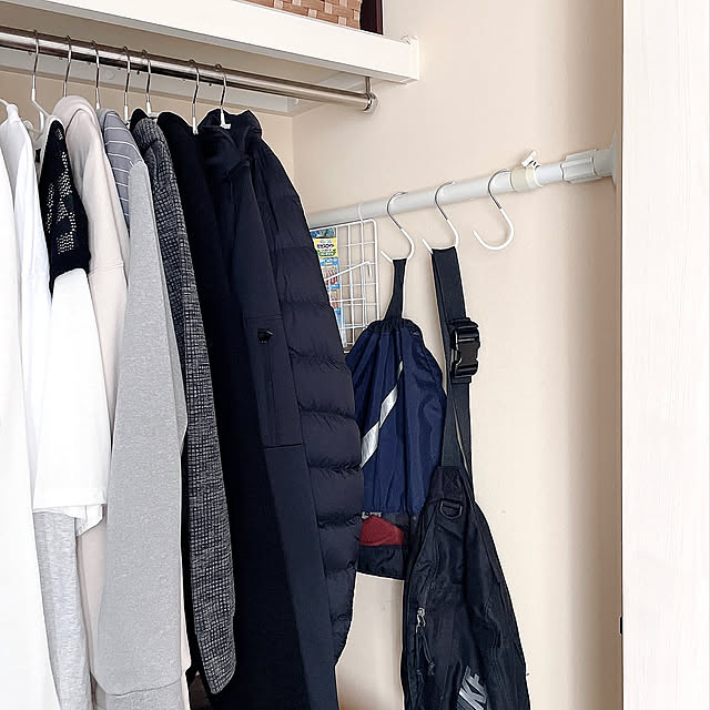 Bedroom,カバン収納,突っ張り棒で収納,S字フック,すっきり暮らす,クローゼット収納,季節を楽しむ,春インテリア,珪藻土クロス,デコホーム,おうち時間,子供のクローゼット,モニター投稿,ニトリデコホーム,暮らしのハンドブック2024 Miiの部屋