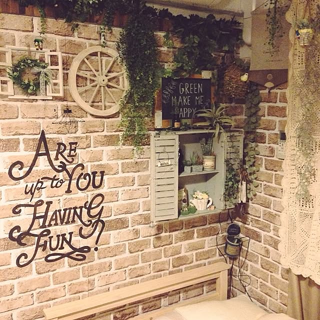 Bedroom,リメイクシート,セリアのレンガ柄リメイクシート,いなざうるす屋さん,フェイクグリーン,詳細はWebで♡ hassyの部屋